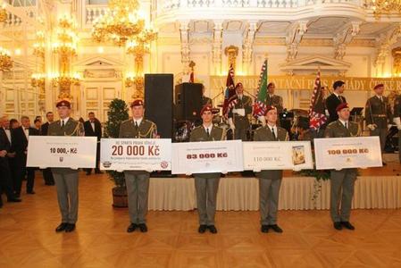 Do Vojenského fondu solidarity v pátek přibylo víc než 300 tisíc Kč