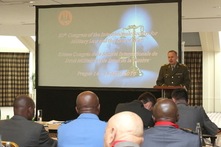 V Praze se sešli světoví odborníci na válečné právo a vojenskou justici