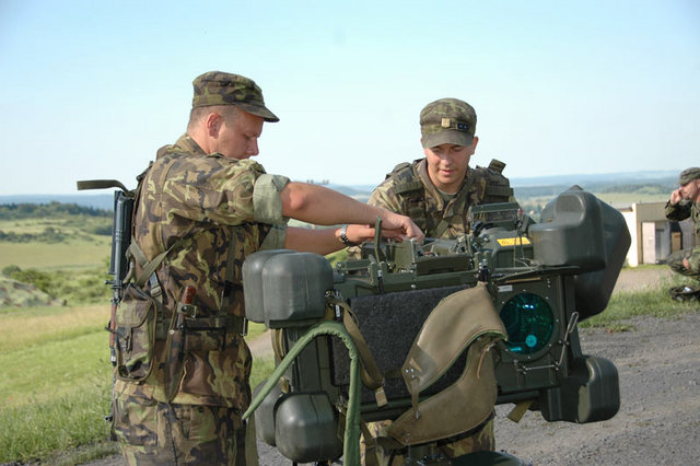 Připravit RBS-70 ke střelbě trvá necelých pět minut