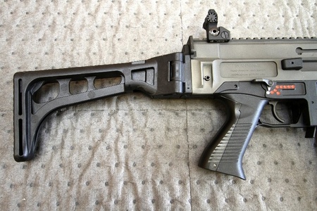 Sklopná ramenní opěra