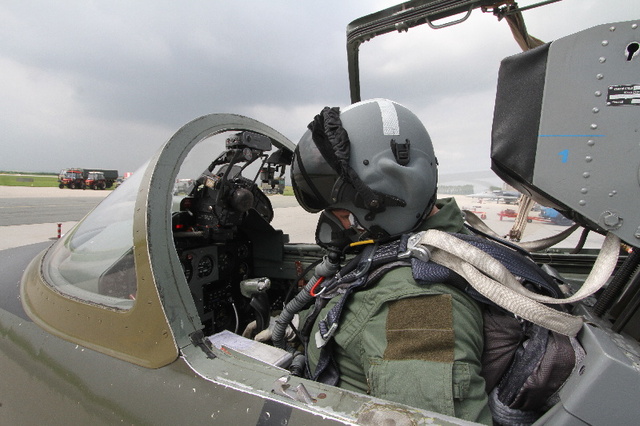  pilot letounu L-39ZA
