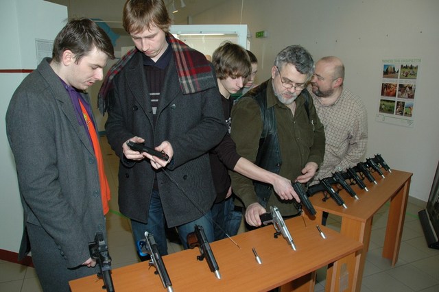 Mezi pistolemi pro ozbrojené složky byla i CZ 75 SP-01 PHANTOM