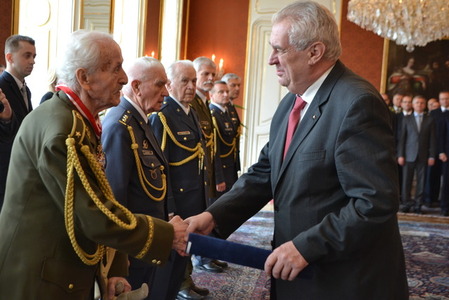 Prezident republiky Miloš Zeman jmenoval nové generály Armády České republiky