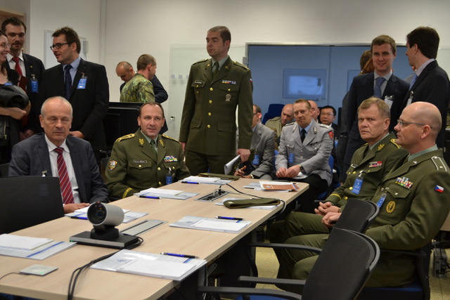 Účastníci slavnostního otevření CBRN Reach Back operačního centra