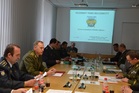 Členové a hosté řídícího výboru VFS při jednání