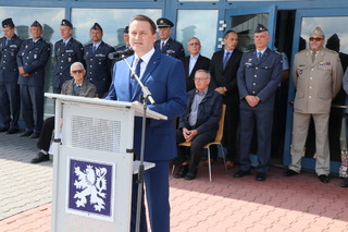 Náměstek pro řízení sekce vyzbrojování a akvizic MO Lubor Koudelka  při projevu ke slavnostnímu ukončení letounu Jak-40