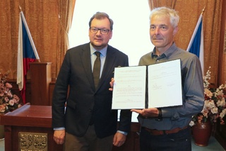 Ilustrační obrázek ke článkuMinisterstvo obrany a Český svaz orientačních sportů podepsaly Memorandum o spolupráci
