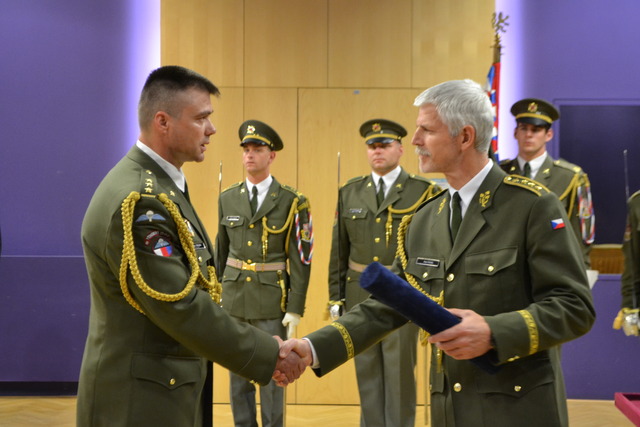 Nově jmenovaným plukovníkem je i Ladislav Švejda ze Společného operačního centra
 MO
