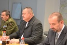 Nově jmenovaný předseda VFS brig. gen. Štefan Kaleta, ředitel VFS Jiří Majkus a zástupce ředitele VFS Daniel Kováček (zleva)