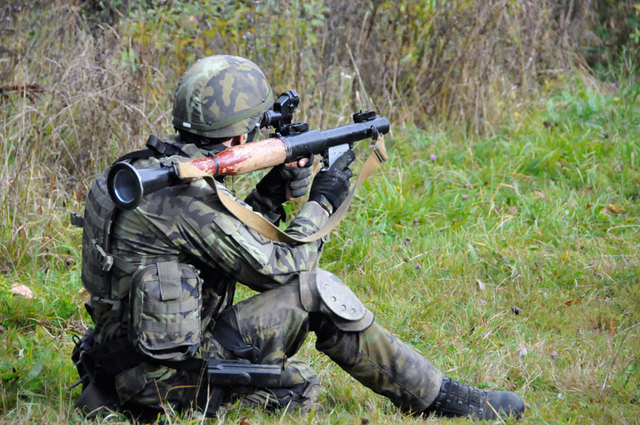 Pancéřovník si opakoval zásady střelby z RPG