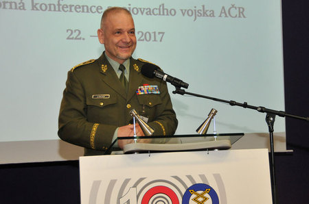 První zástupce náčelníka GŠ AČR generálporučík Jiří Baloun vystoupil s hlavním referátem