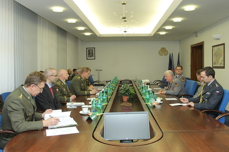 Generál Josef Bečvář jednal v Praze se svým německým protějškem o vojenské spolupráci