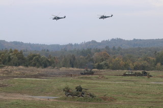 V rámci ukázky byla využita i letecká podpora bitevních vrtulníků Mi-24