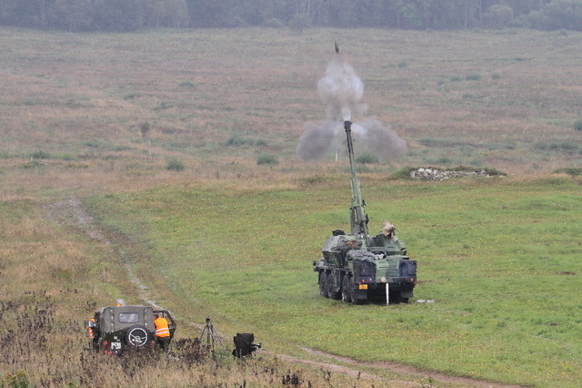  Dělostřelecká podpora 152mm samohybných houfnic