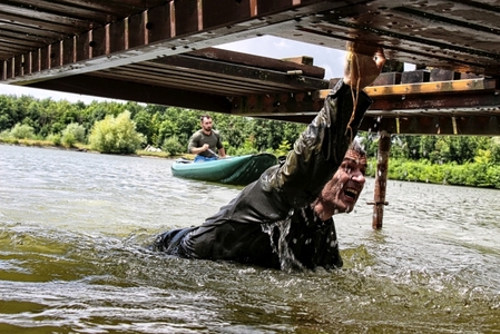  Plavání v maskáčích dá zabrat