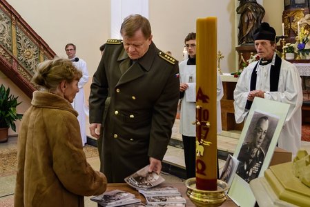 Vzpomínkové akce se zúčastnil armádní generál Josef Bečvář