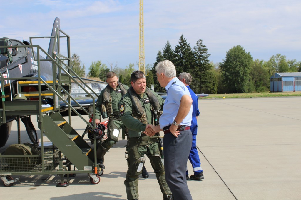 Přivítání britských pilotů