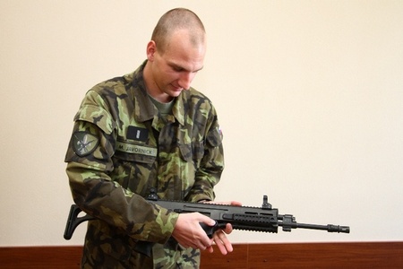 Vytlačení demontážního čepu