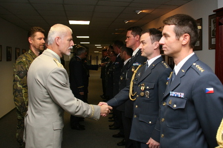 Velitel 1. letecké jednotky CASA na Sinaji: Bojovali jsme s pískem i sněhem