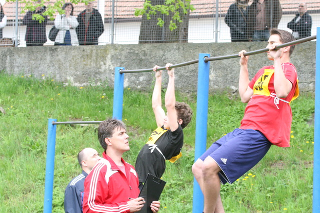Na chlapce čekaly shyby nadhmatem