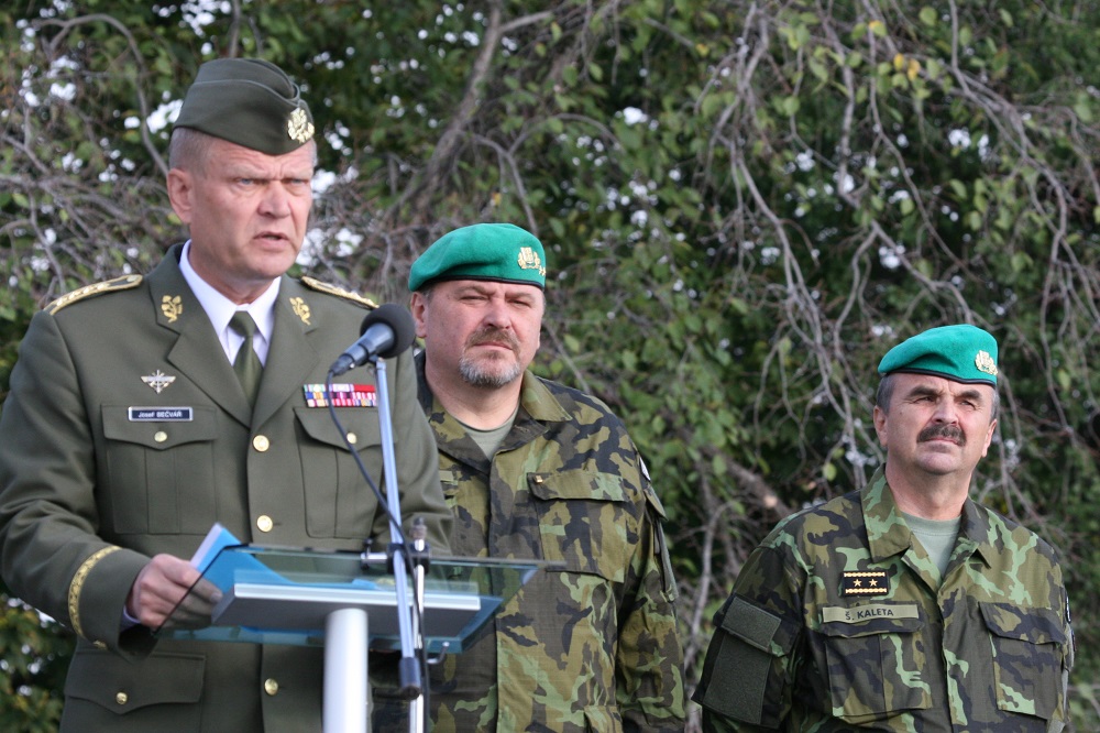 Náčelník GŠ AČR armádní generál Josef Bečvář při projevu na slavnostním nástupu na Vítkově