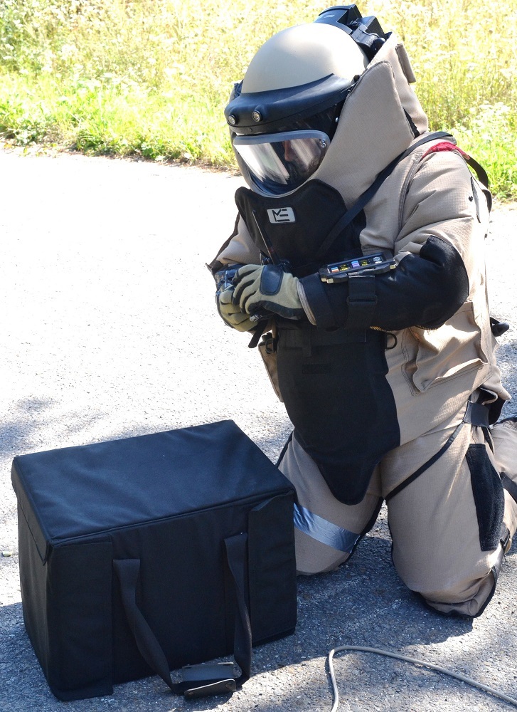 Pyrotechnický oblek EOD-9