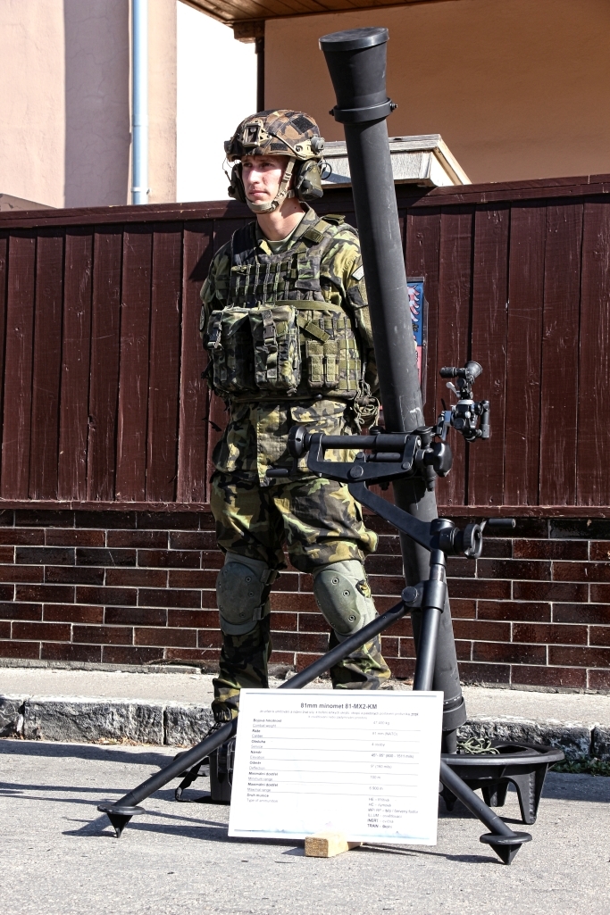 Novinka ve výzbroji praporu, 81 mm minomet