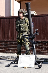 Novinka ve výzbroji praporu, 81 mm minomet