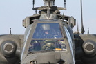   Osádka bitevního vrtulníku AH-64 Apache