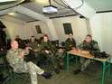  Podrobně se také zajímal o připravenost českých vojáků na vývoj bojové situace a reakce na možné změny úkolů pro naši brigádu