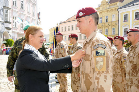 Na vojáky, jako jste vy, může být každá armáda hrdá, zaznělo v Jindřichově Hradci