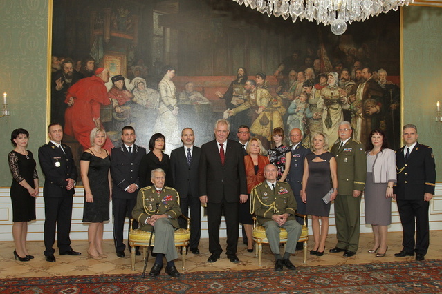 Společné foto všech nově jmenovaných generálů