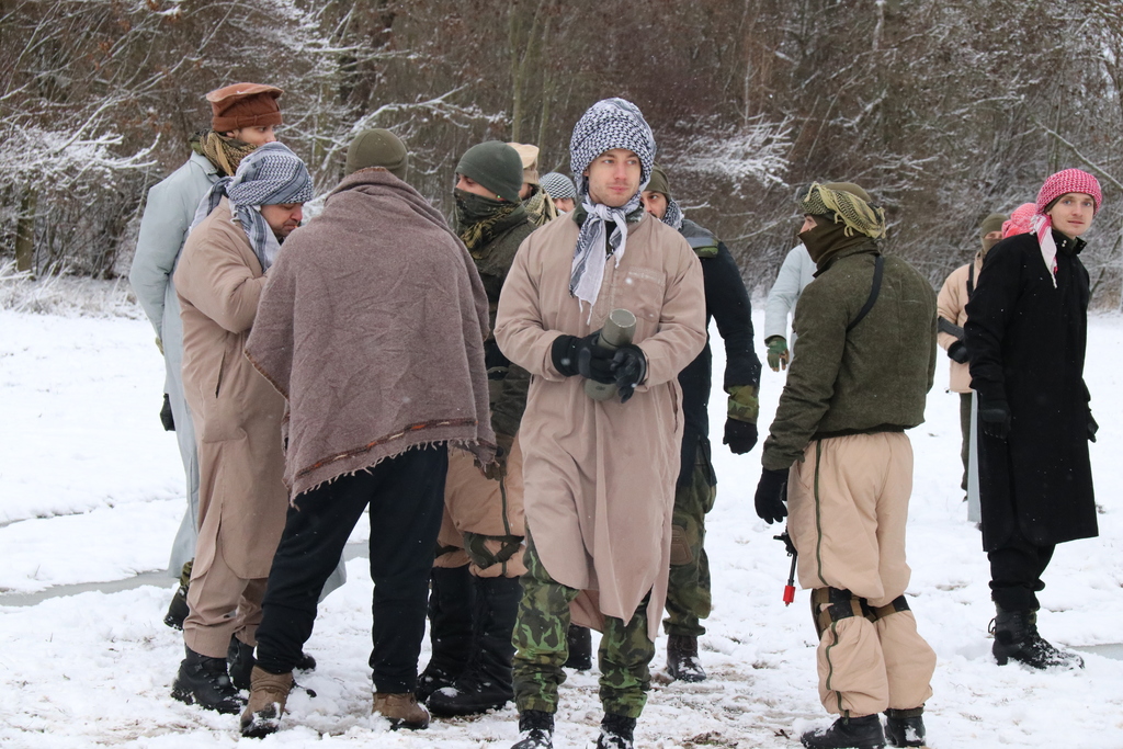 Druhá polovina záložníků spolupracovala s jednotkou připravující se na nasazení do zahraniční operace