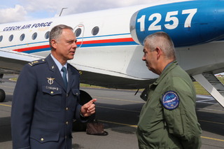 Commander of the 24th TAFB Colonel Martin Nezbeda with Radko Husák, a pilot who spent 21 years with the aircraft