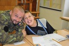 Návštěva prostějovských vojáků u SŠ, ZŠ a MŠ JISTOTA o.p.s.