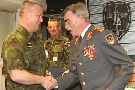 Generál Žižka jednal na zahraničních pracovištích