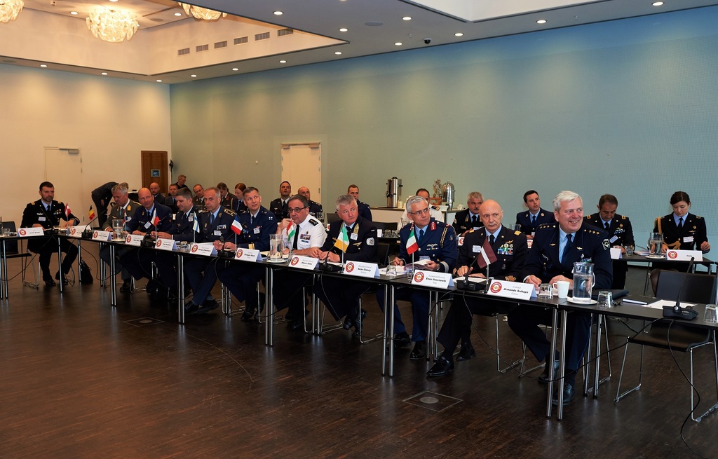Velitelé vzdušných sil v průběhu konference EURAC 2018