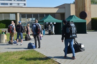  Do kasáren Dědice postupně přijelo 62 nových záložníků a dobrovolníků