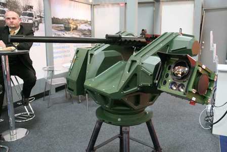 Z mezinárodního veletrhu obranné techniky: Dálkově ovládaná zbraňová stanice Gladius 12 