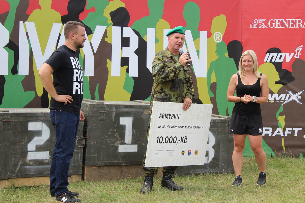 A cheque for the Military Solidarity Fund