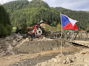 Čeští ženisté postavili v poničeném Slovinsku tři provizorní mosty