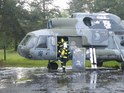 Záchrana osob z havarovaného vrtulníku