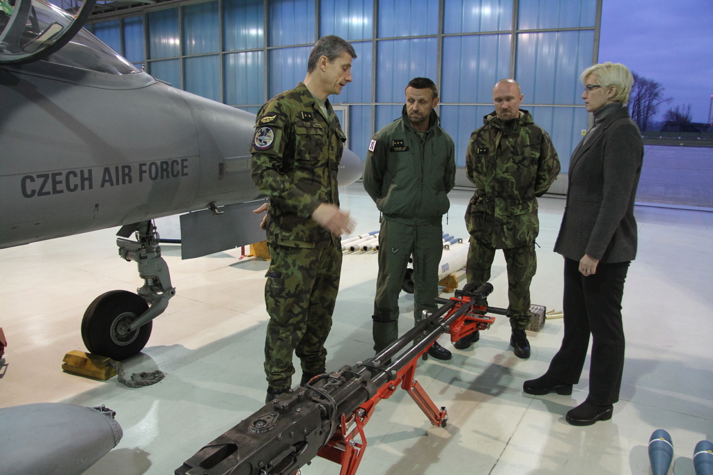 A demonstration of the base equipment (2)