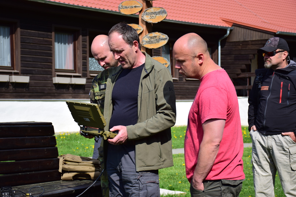 Přednáška s praktickou ukázkou ovládání robotů a jejich schopností