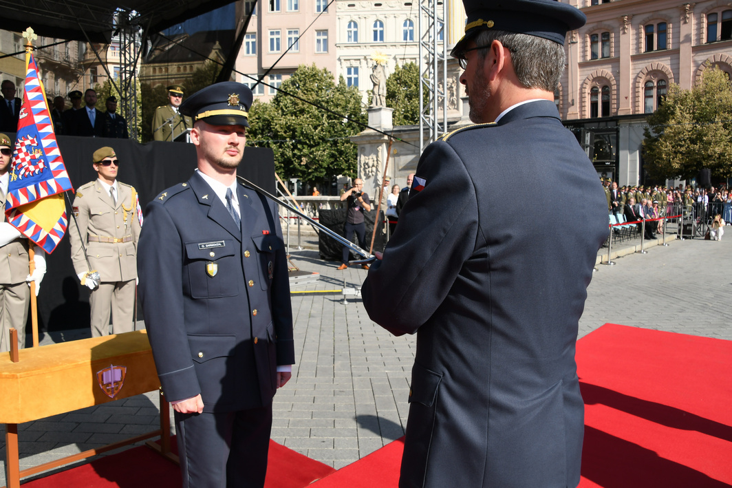Univerzita obrany vyřadila 256 nových absolventů 