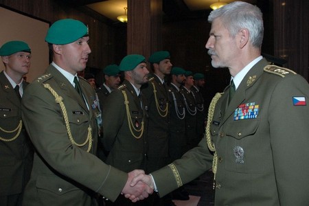 Pojí se ve vás to nejlepší, co v armádě máme, řekl vojákům generál Pavel 