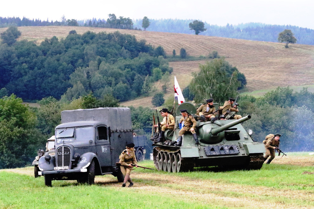Historická ukázka: sovětští námořníci zahajují útok