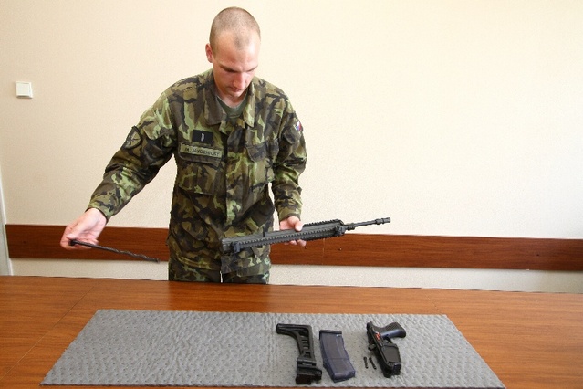 Vyjmutí sestavy vratného ústrojí