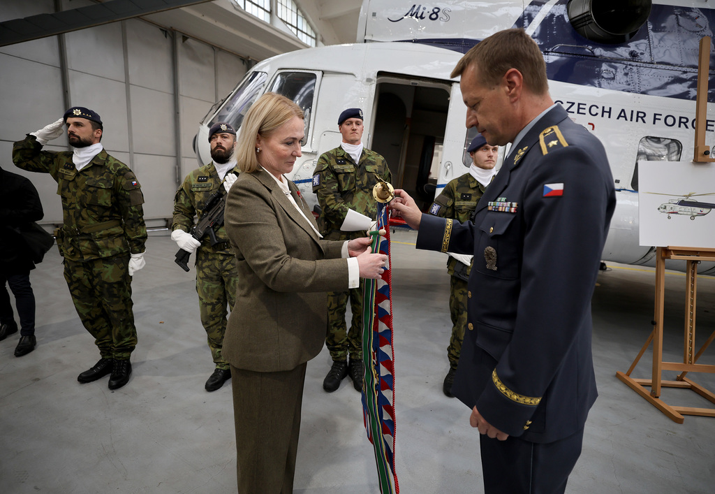 Ve Kbelích se uzavřela éra legendárních vrtulníků Mi-8
