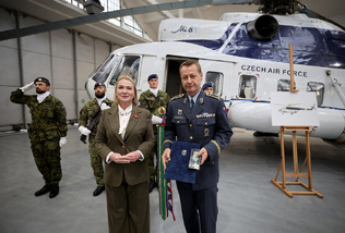 Ve Kbelích se uzavřela éra legendárních vrtulníků Mi-8